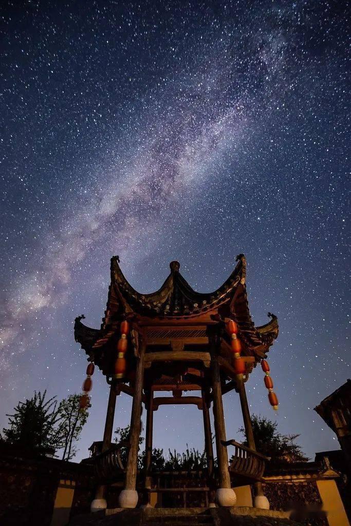 上百辆车奖励优秀企业