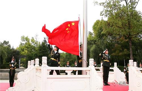 发现趣闻事,畅聊交友,尽在各位大哥大姐们请问哪个网站可以看 超时空要塞f 恋离飞翼 下载也可以 拒绝预告片红迪网平台