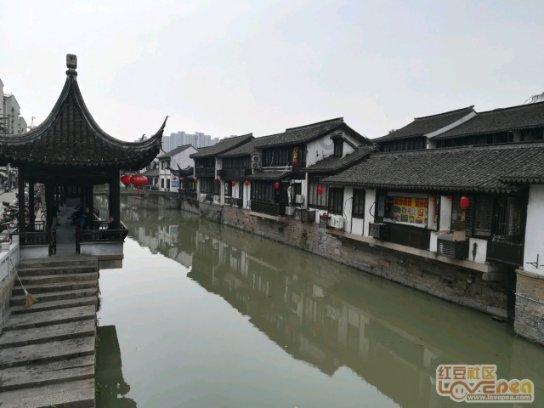 广州队自救直播运动户外榜第一，人气榜第十