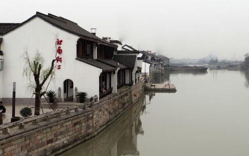 福建省政协委员、致公党福建省委会专职副主委吴棉国:启动“两国双园”建设升级版 培育新一代战略性新兴产业